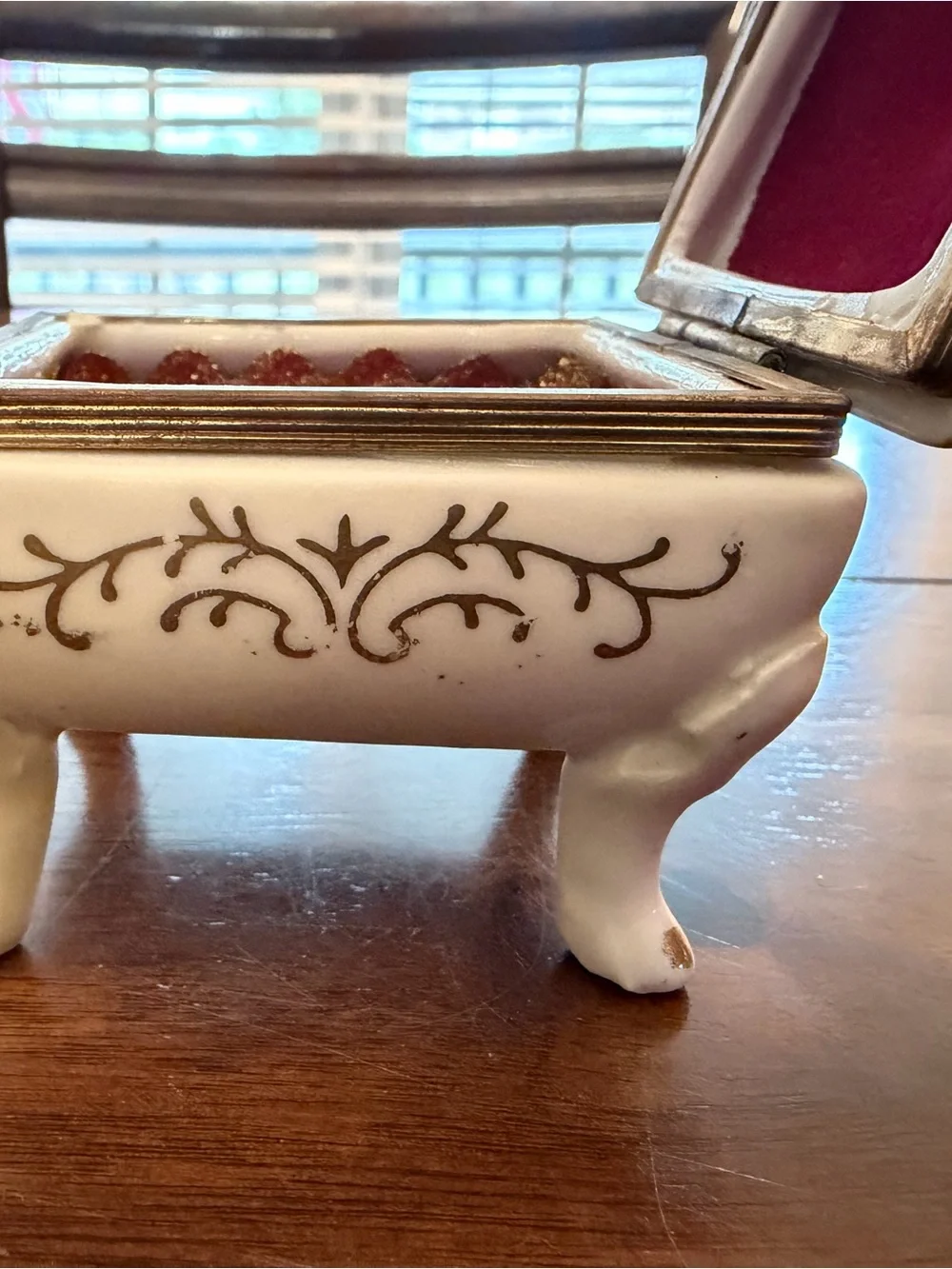 VTG Ardco Japan Porcelain Footed Trinket Box C1424